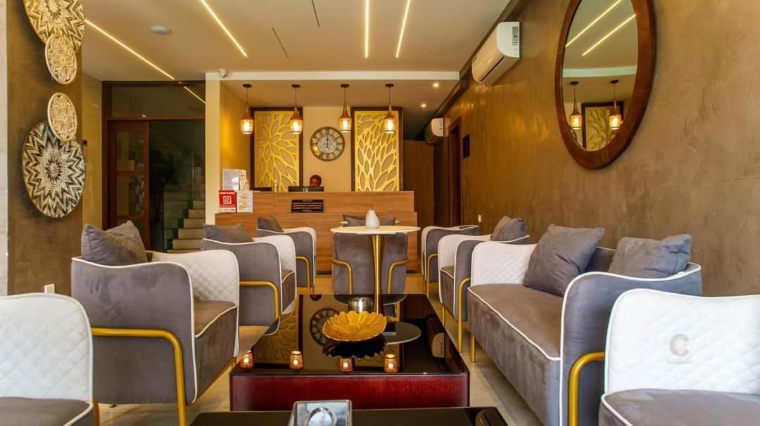 Bed and Breakfast Lavida Abidjan Esterno foto