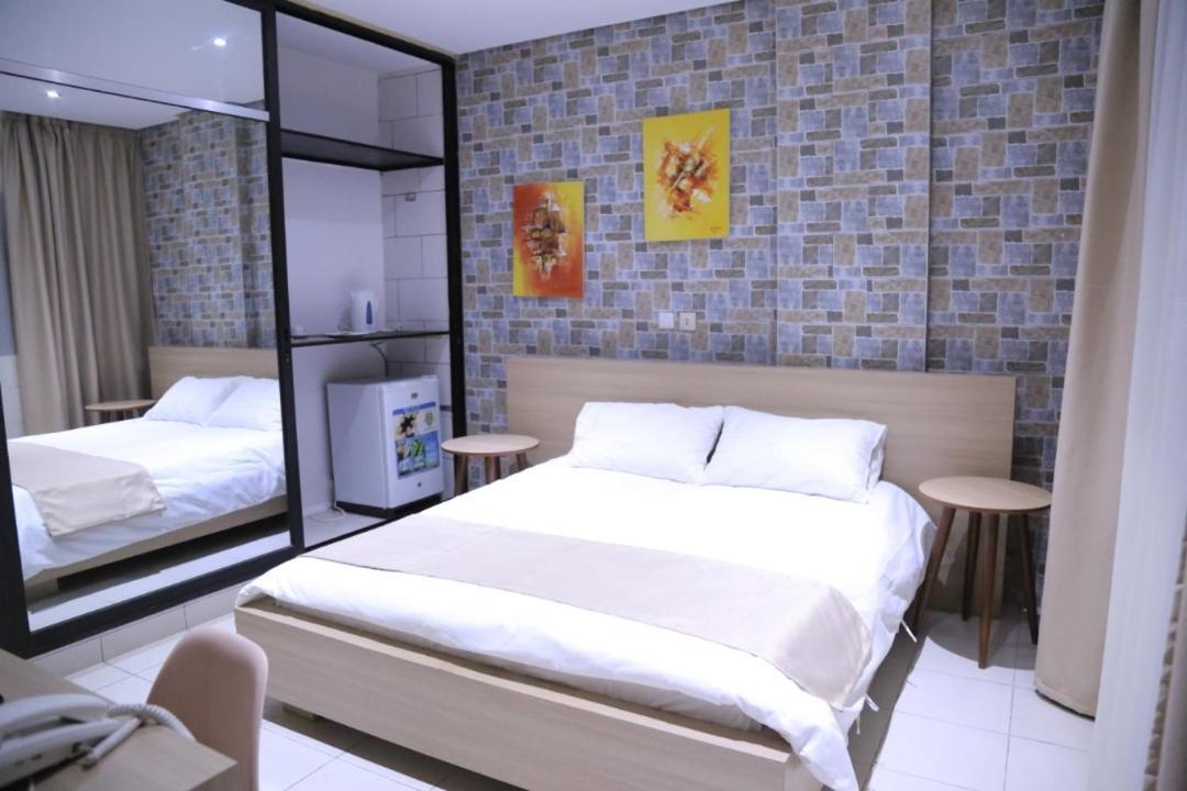 Bed and Breakfast Lavida Abidjan Esterno foto